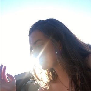 Meet your Posher, Ana